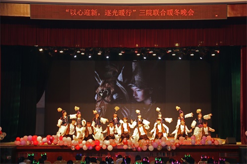 晚会3.jpg 晚会3.jpg